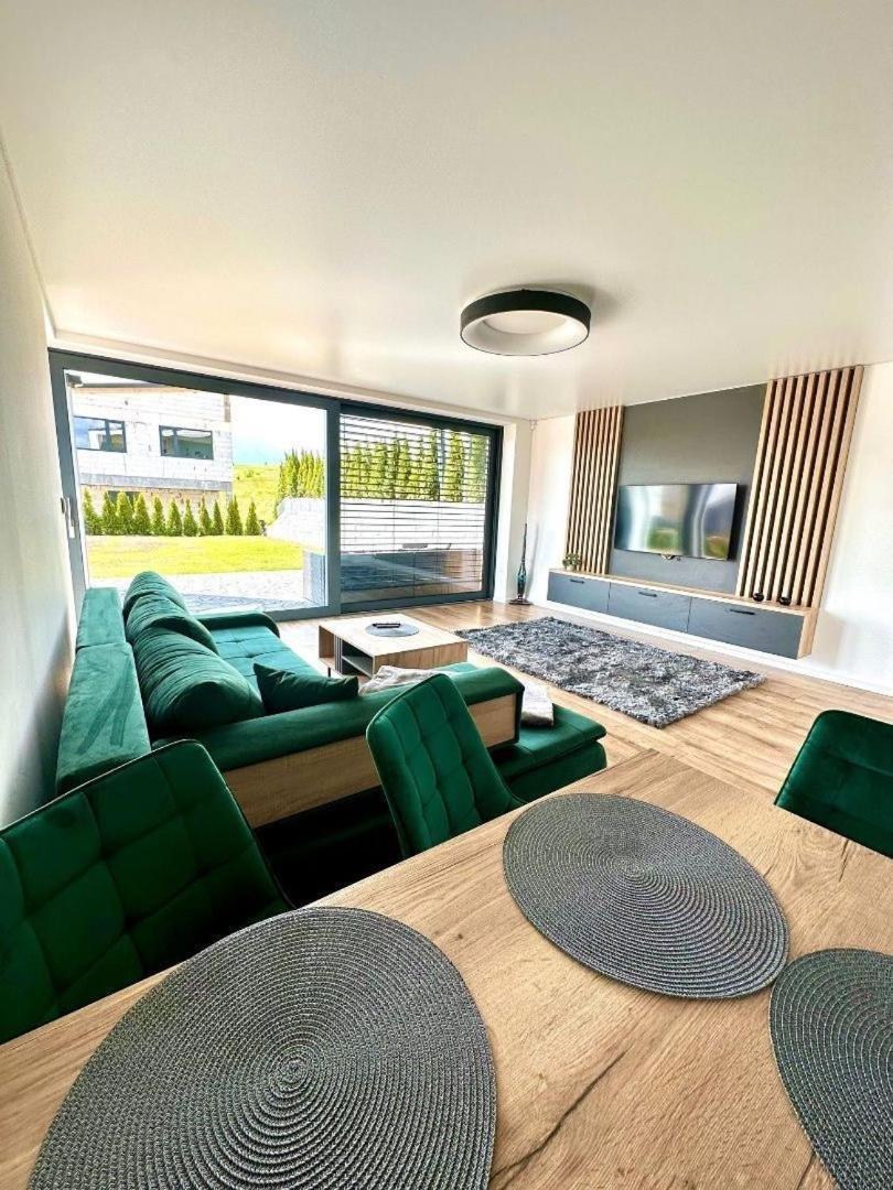 Luxury Apartments Maly Slavkov Buitenkant foto